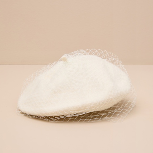 Lulus Betty White Netted Beret - Size One Size - Picture 1 of 1